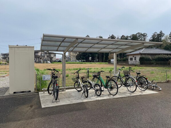 古河駅 バス25分  せせらぎ第6下車：停歩5分 1階の物件外観写真